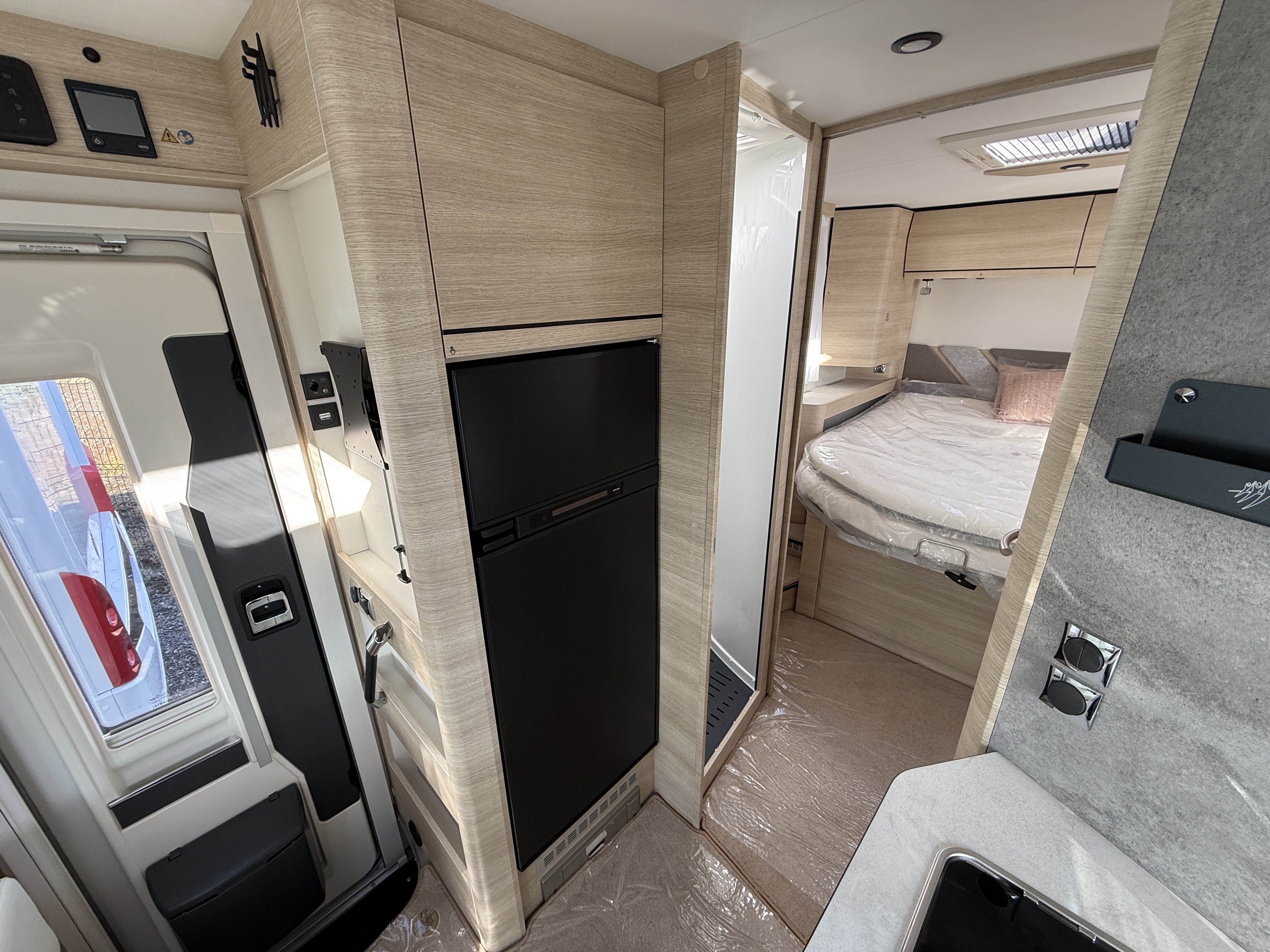 20250929 104432609 IOS