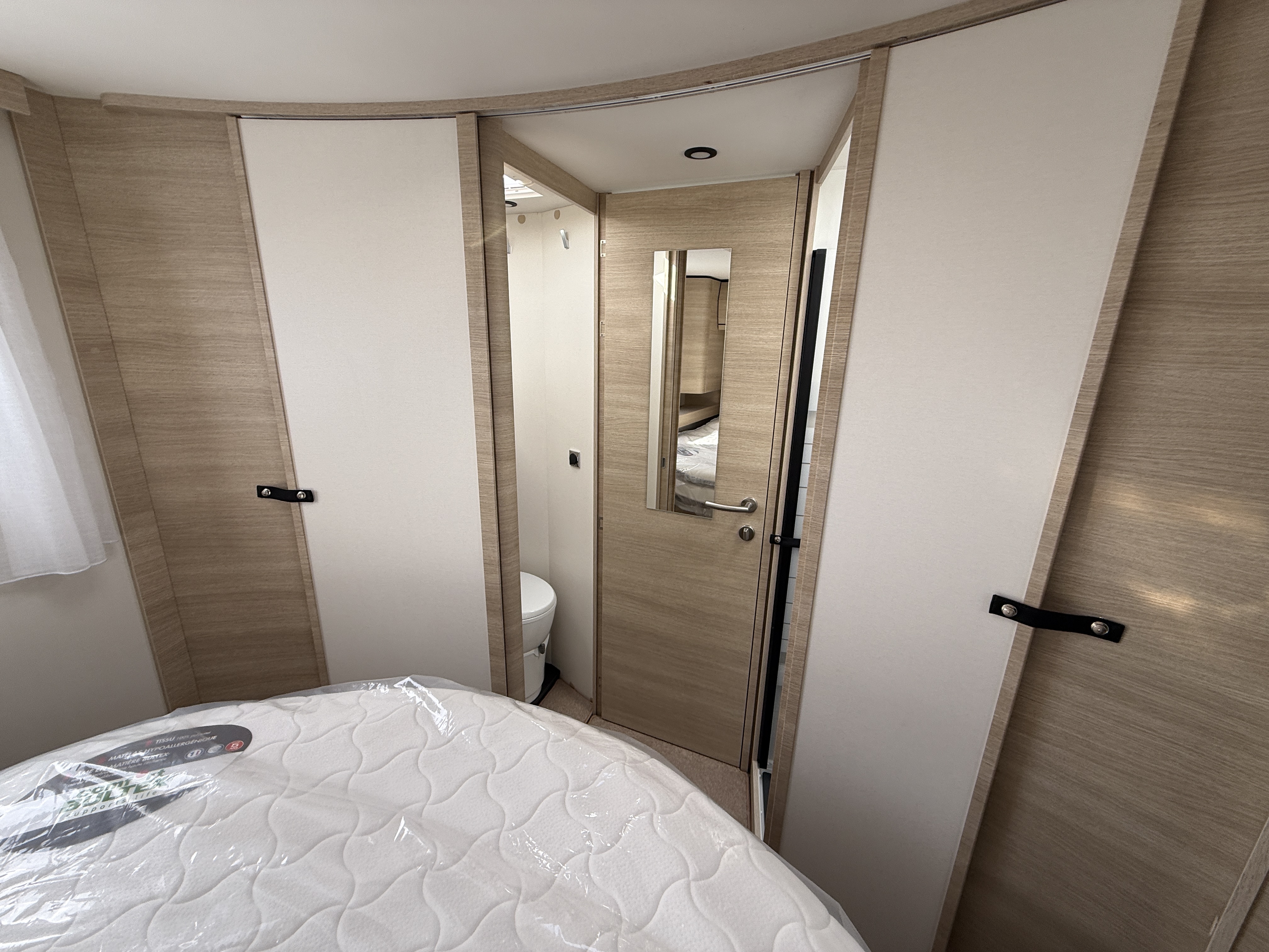 20250929 104543244 IOS