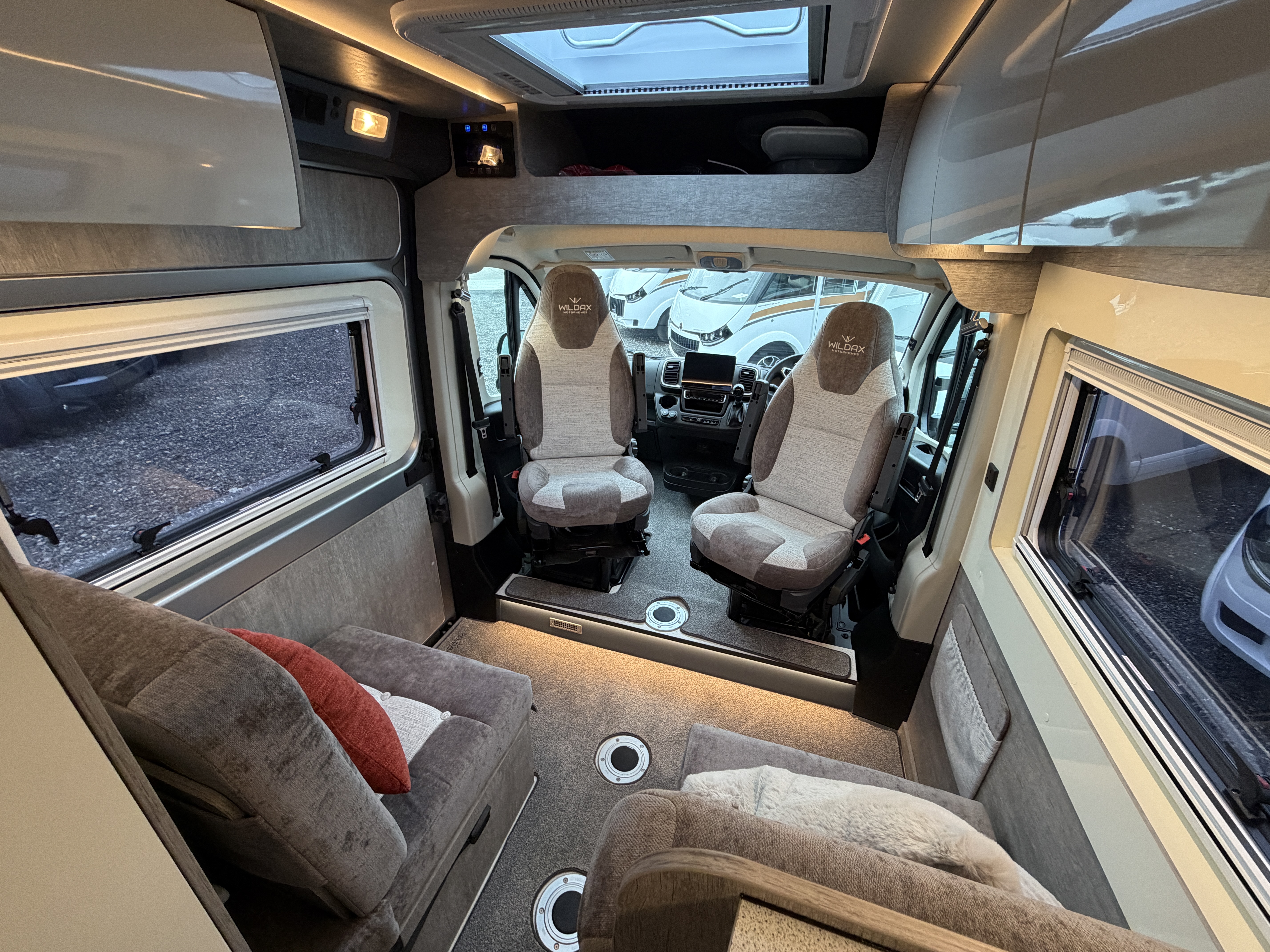 20251106 144041337 IOS