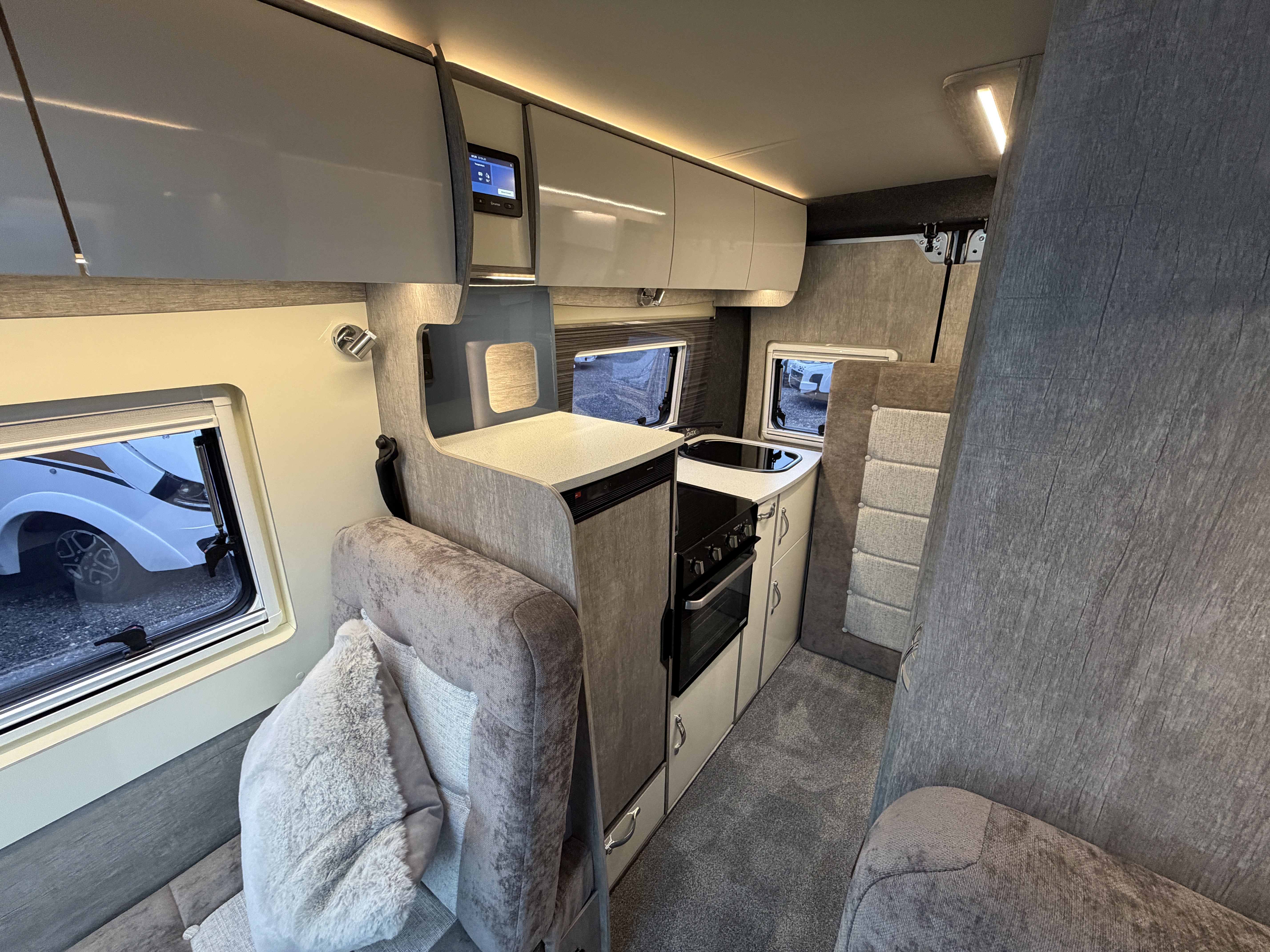 20251106 144047982 IOS