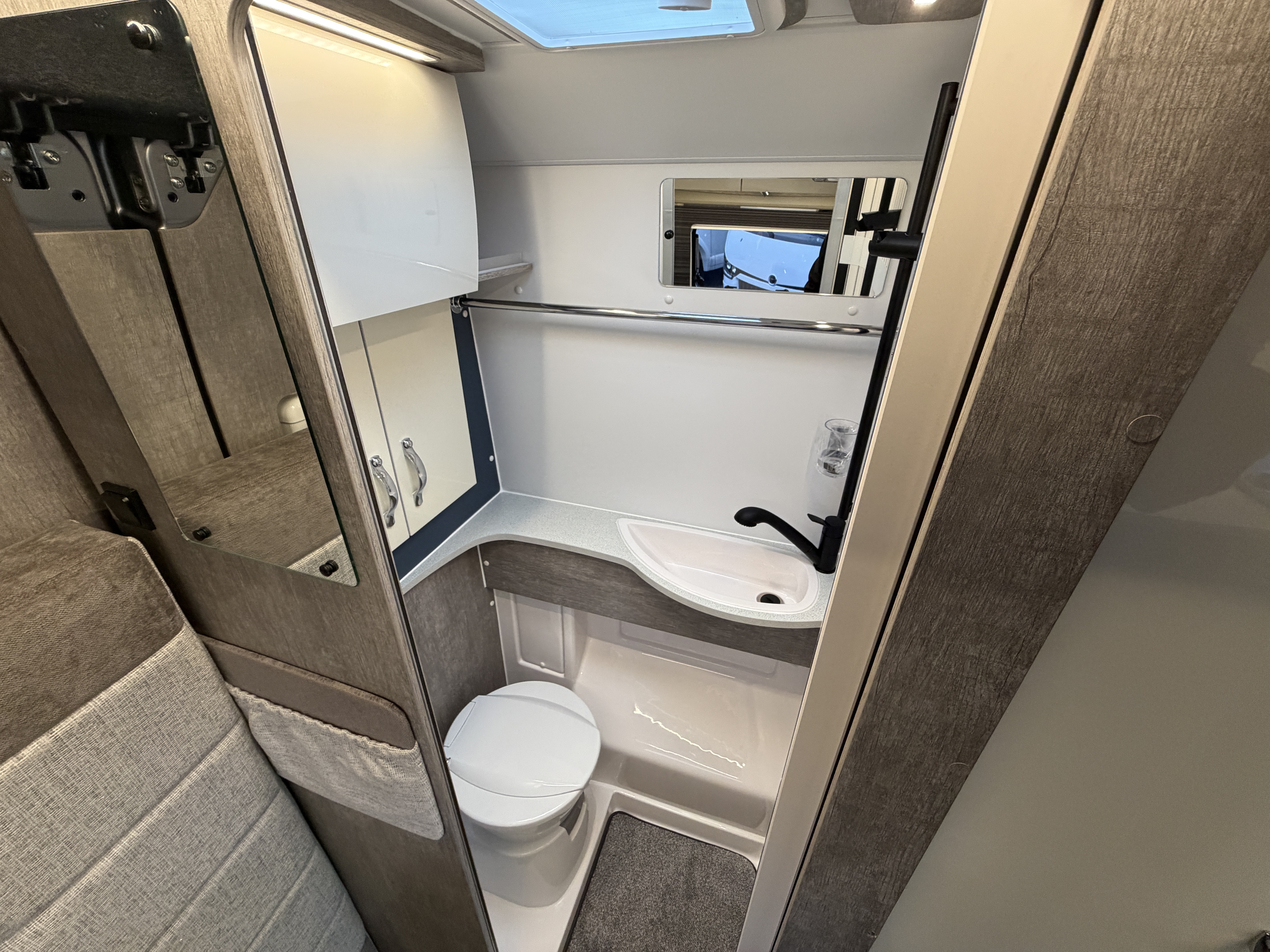 20251106 144102227 IOS