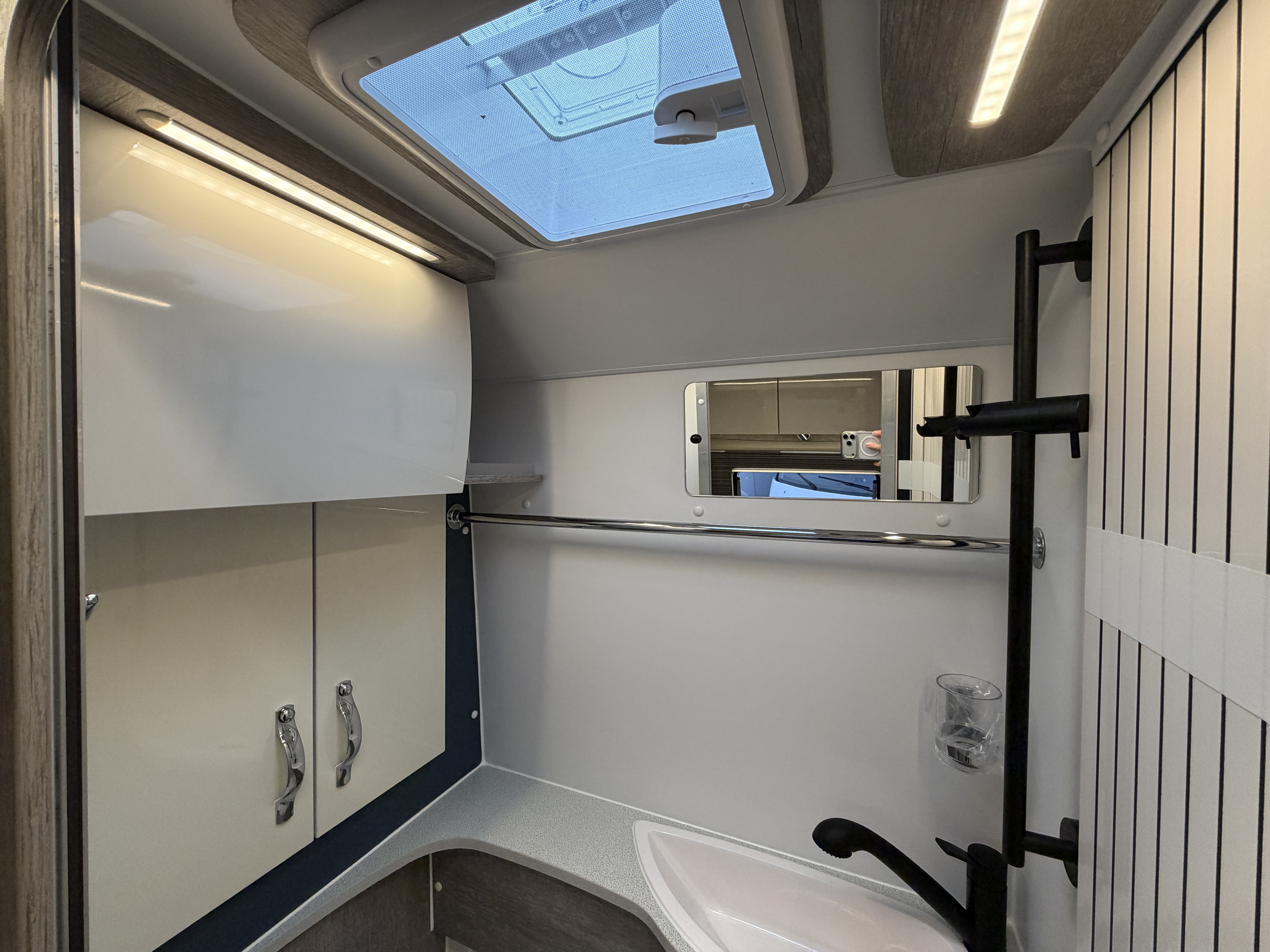 20251106 144107981 IOS