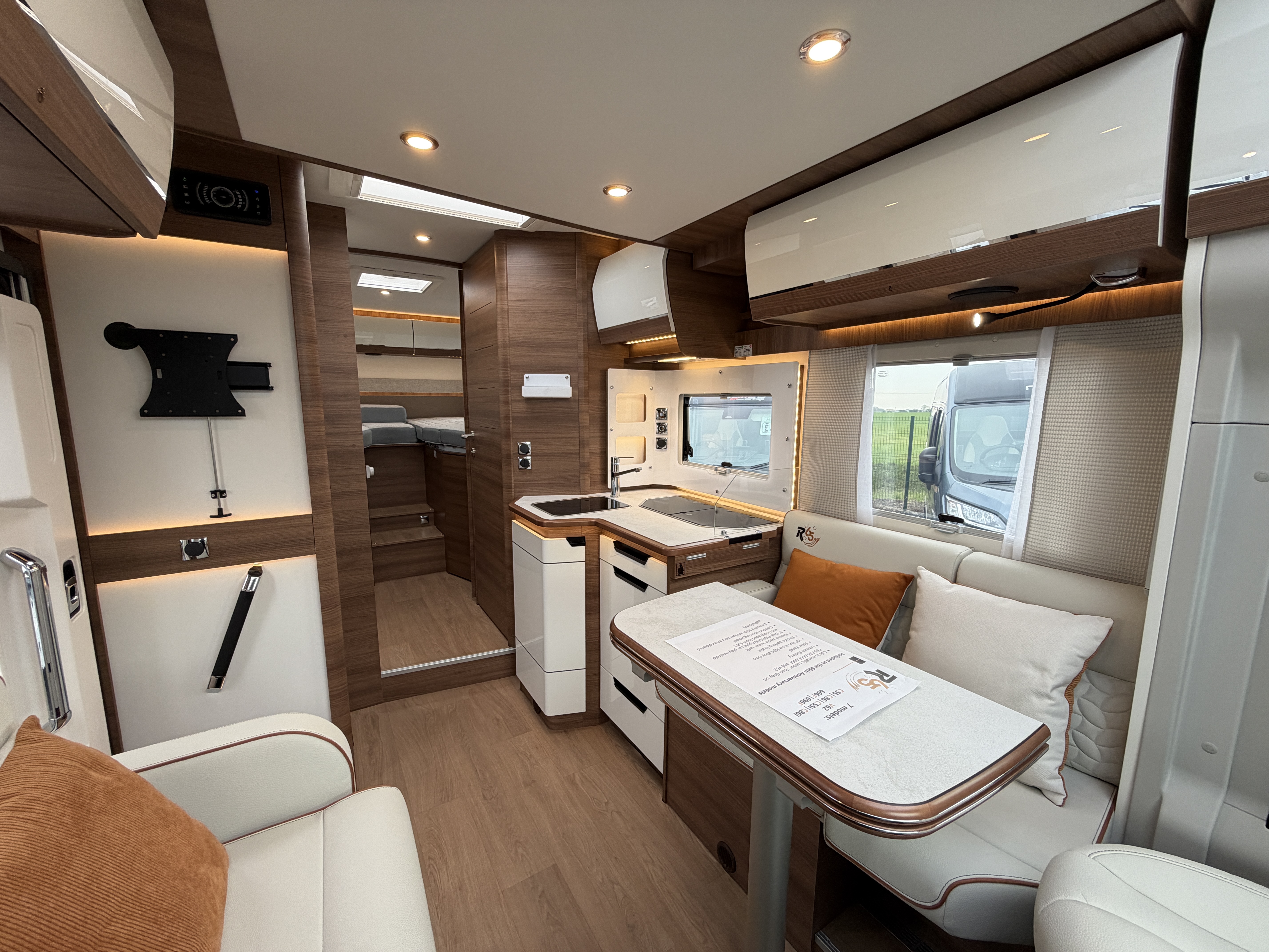 20251106 114959143 IOS