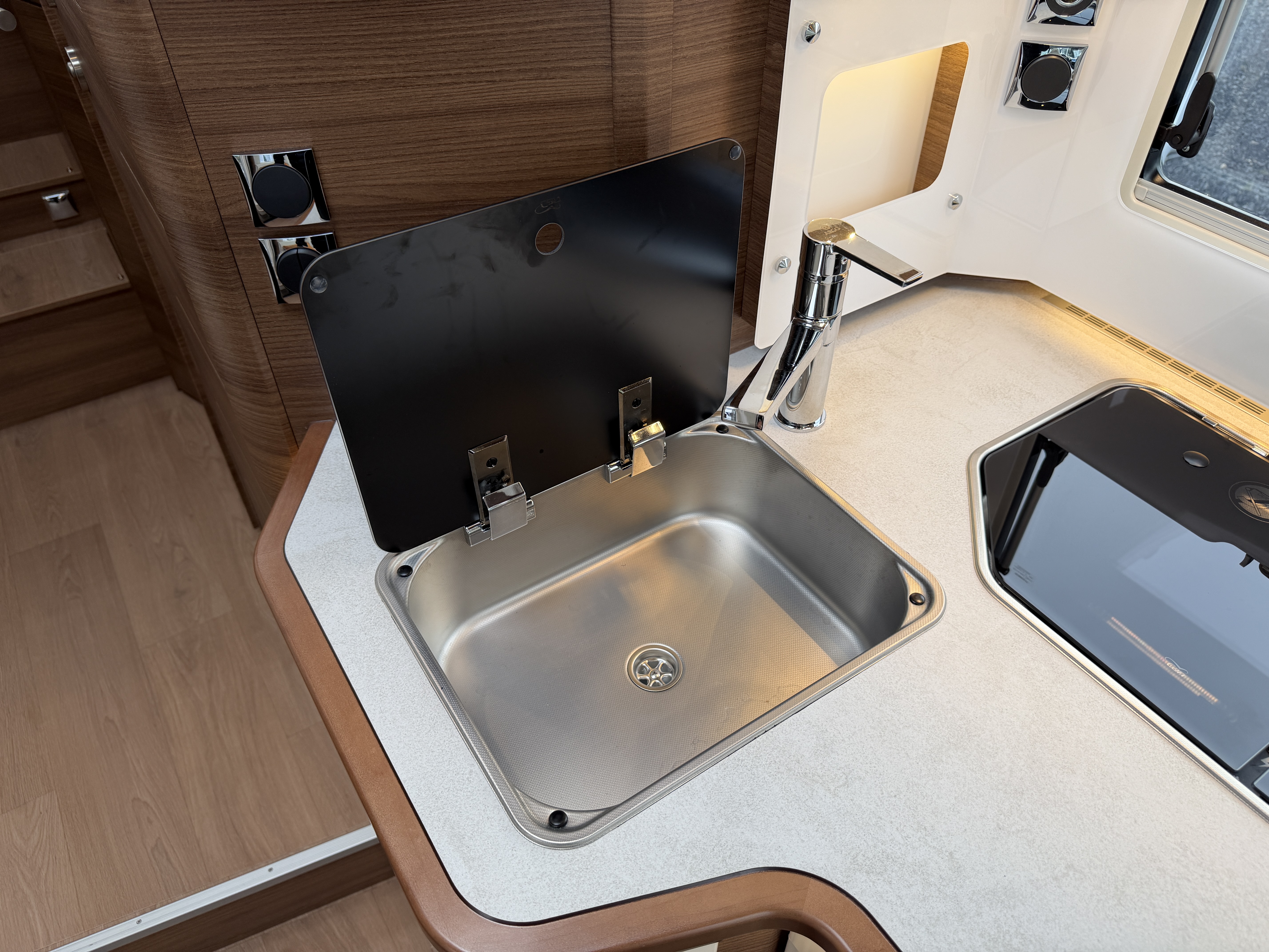 20251106 115208064 IOS