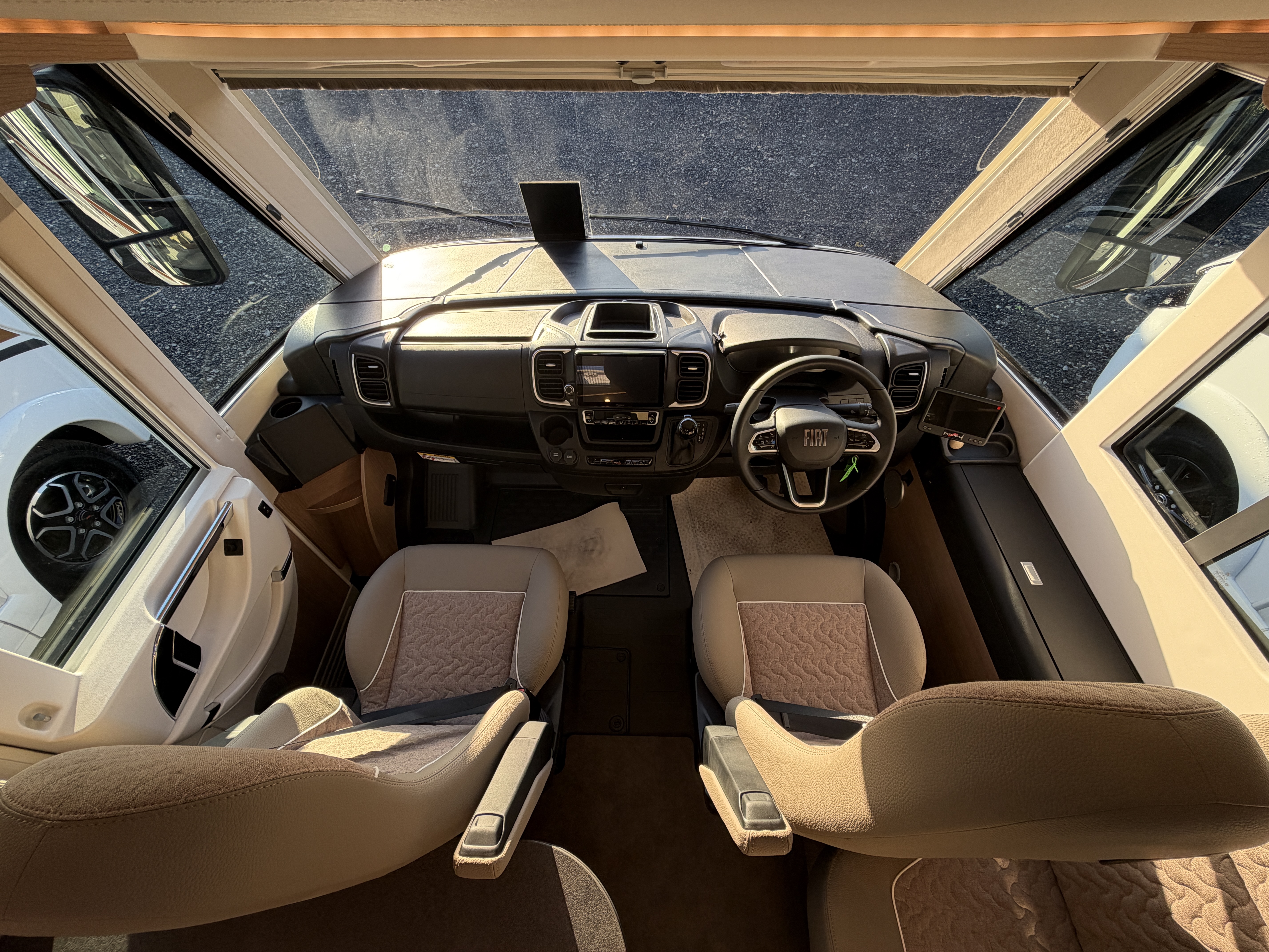 20251113 084121355 IOS