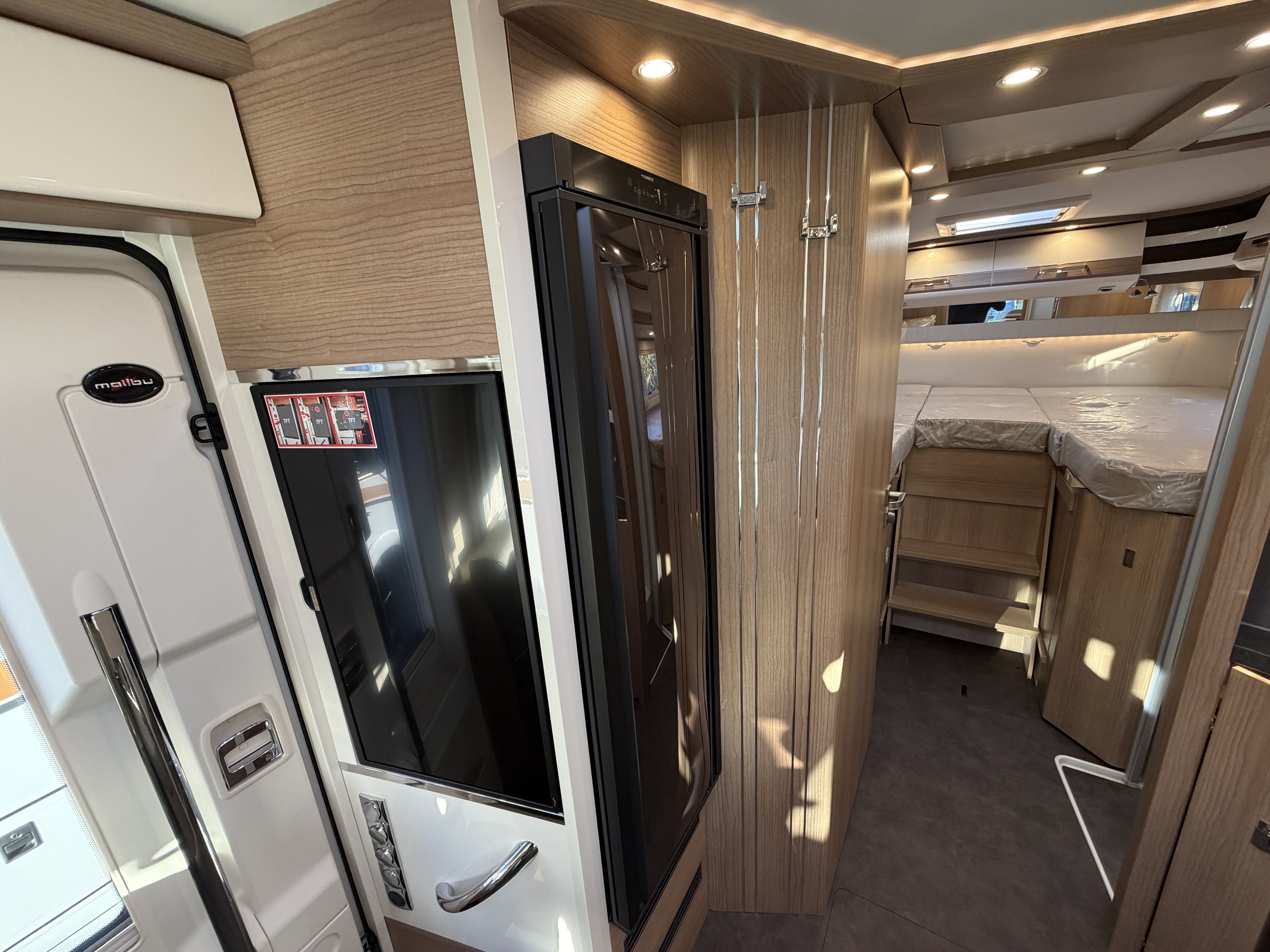 20251113 084150964 IOS