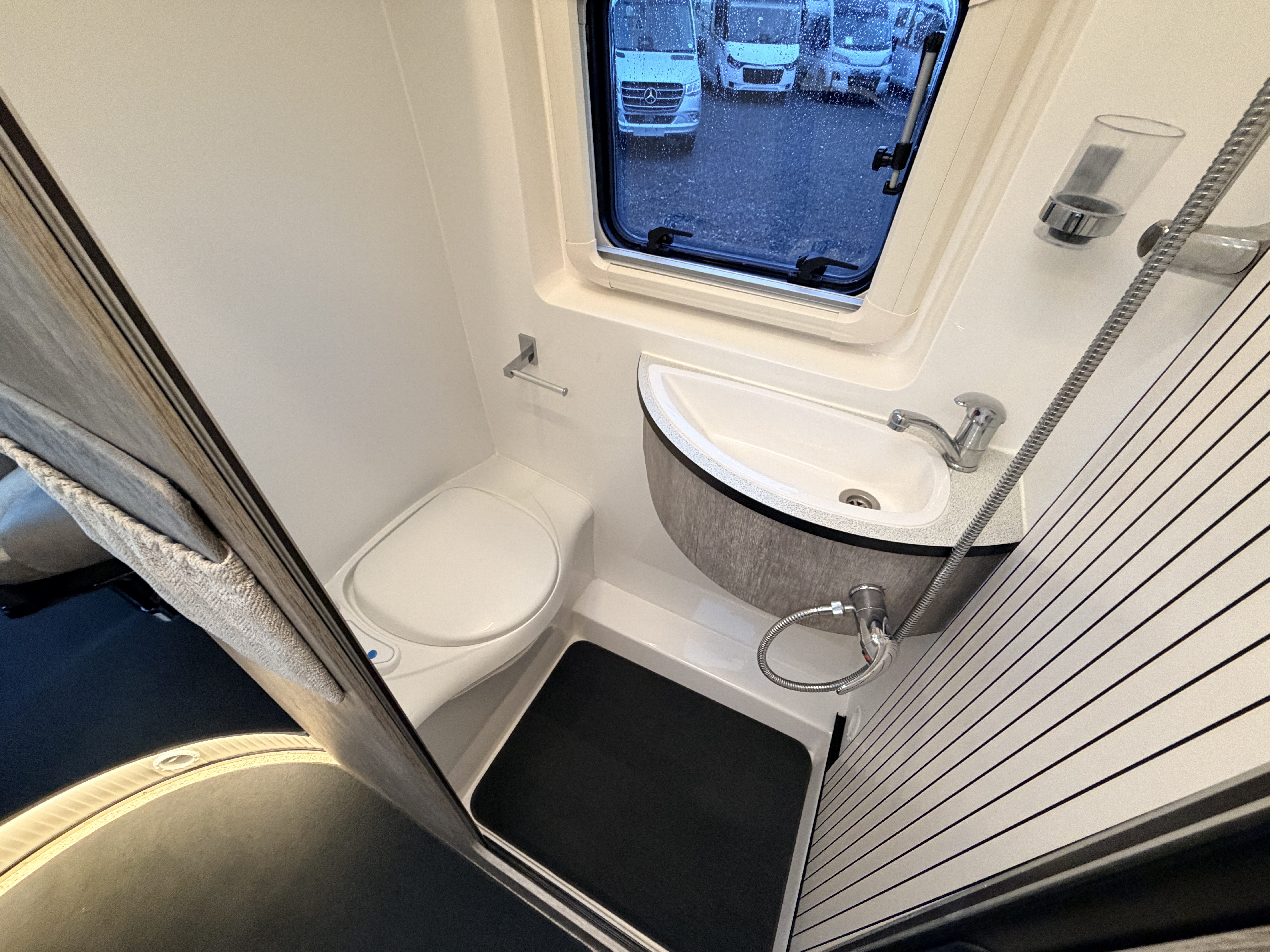 20251118 142116740 IOS