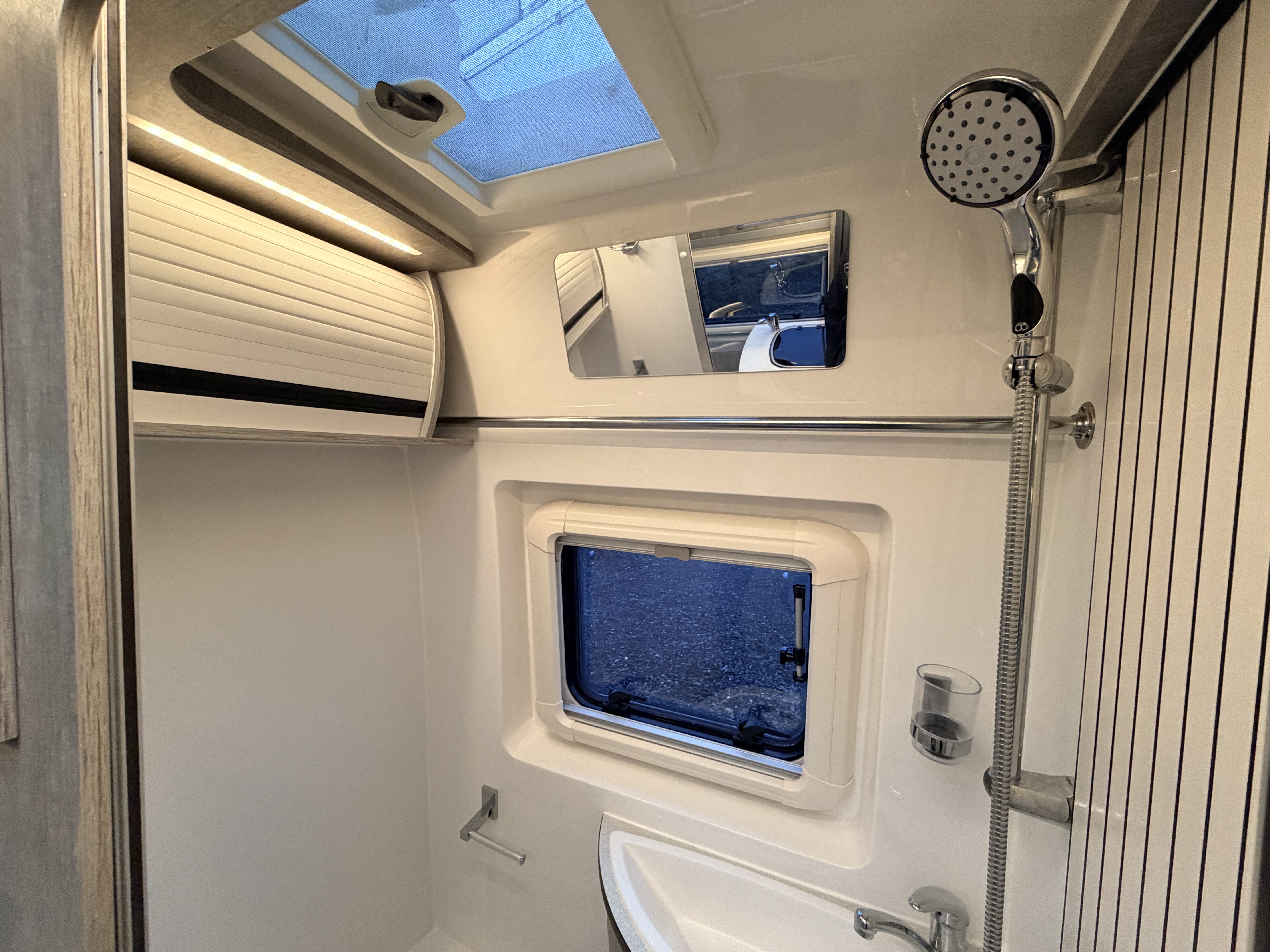 20251118 142118665 IOS