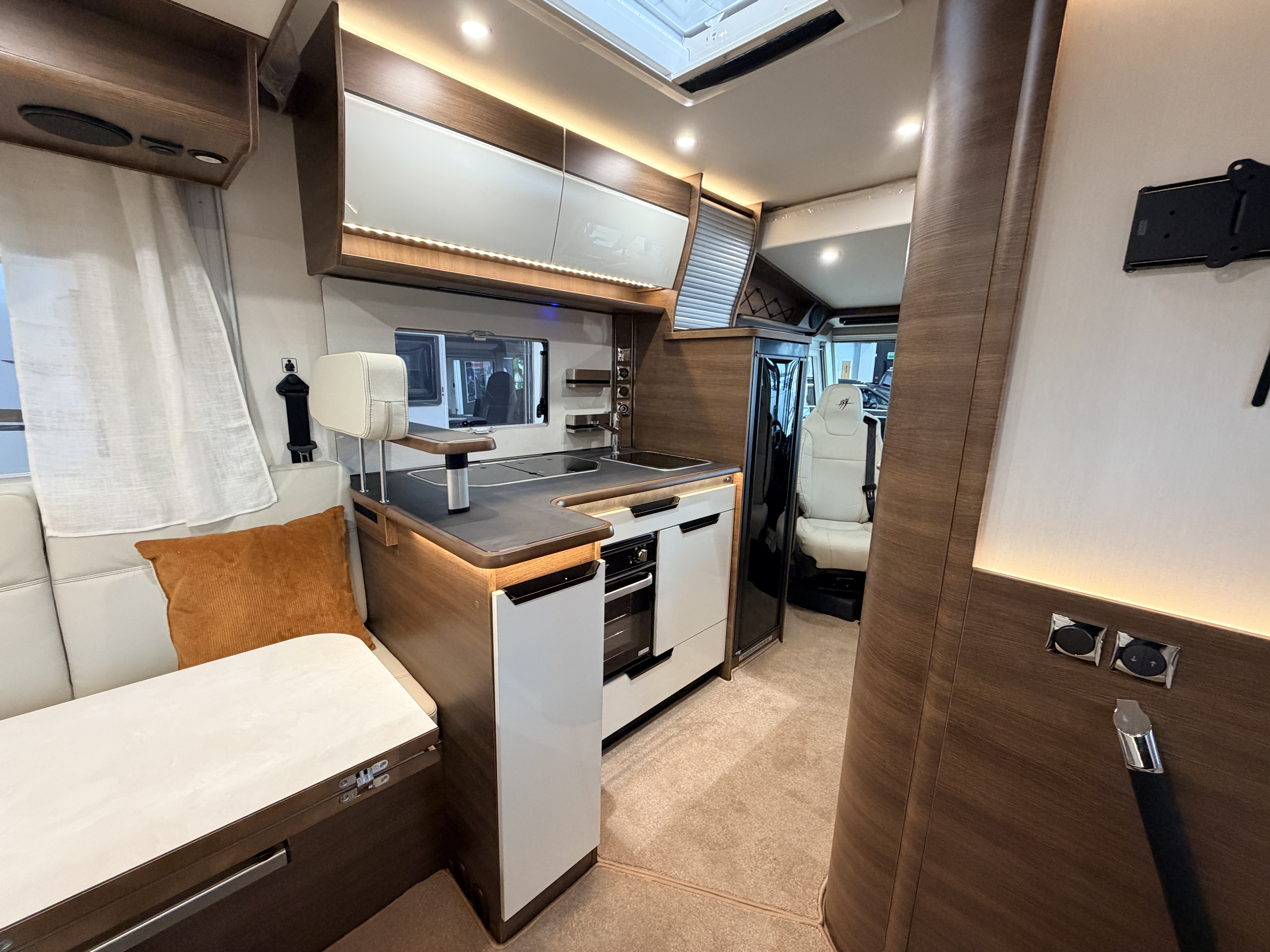 20251120 115313370 IOS