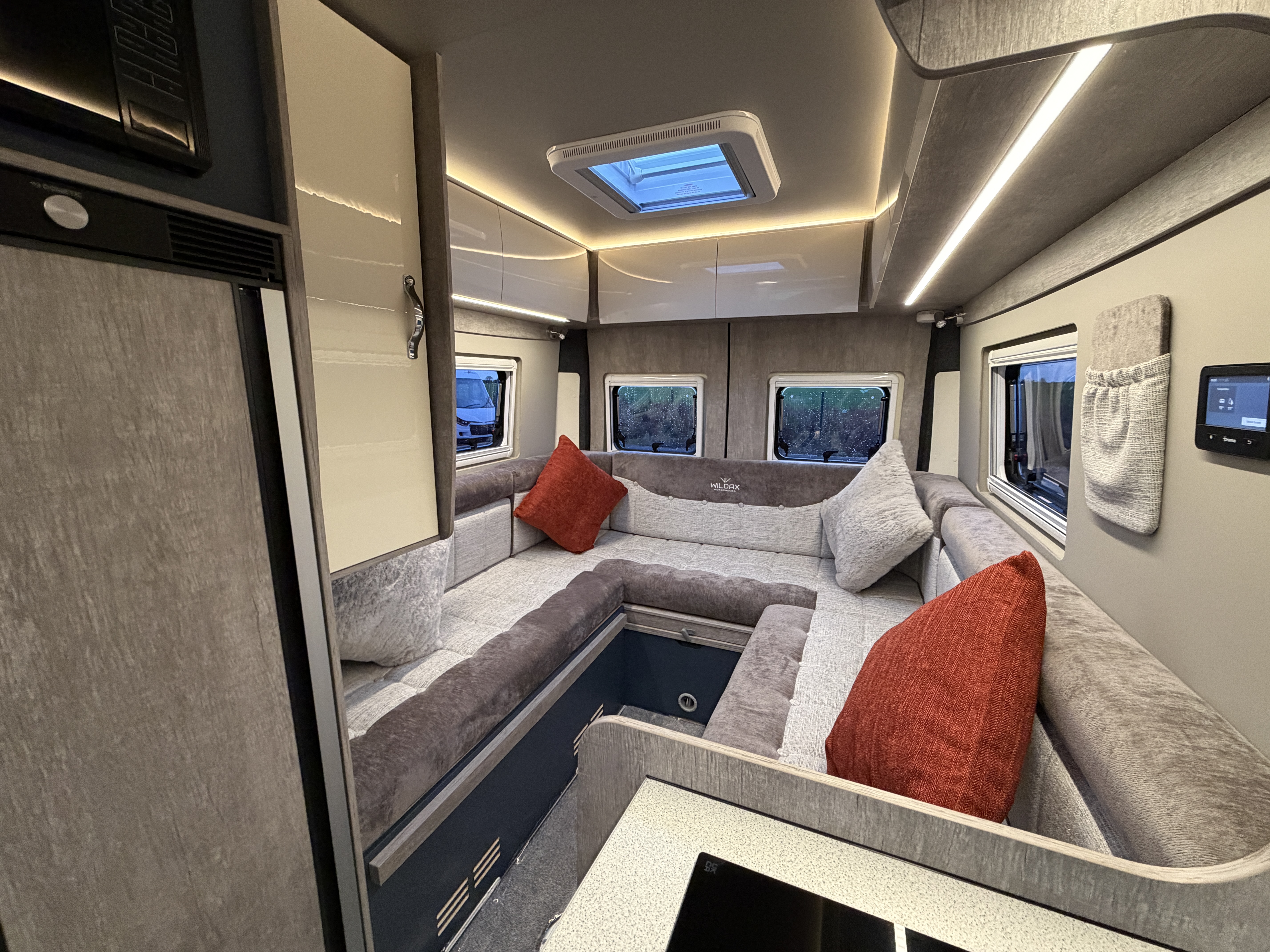 20251111 145527631 IOS