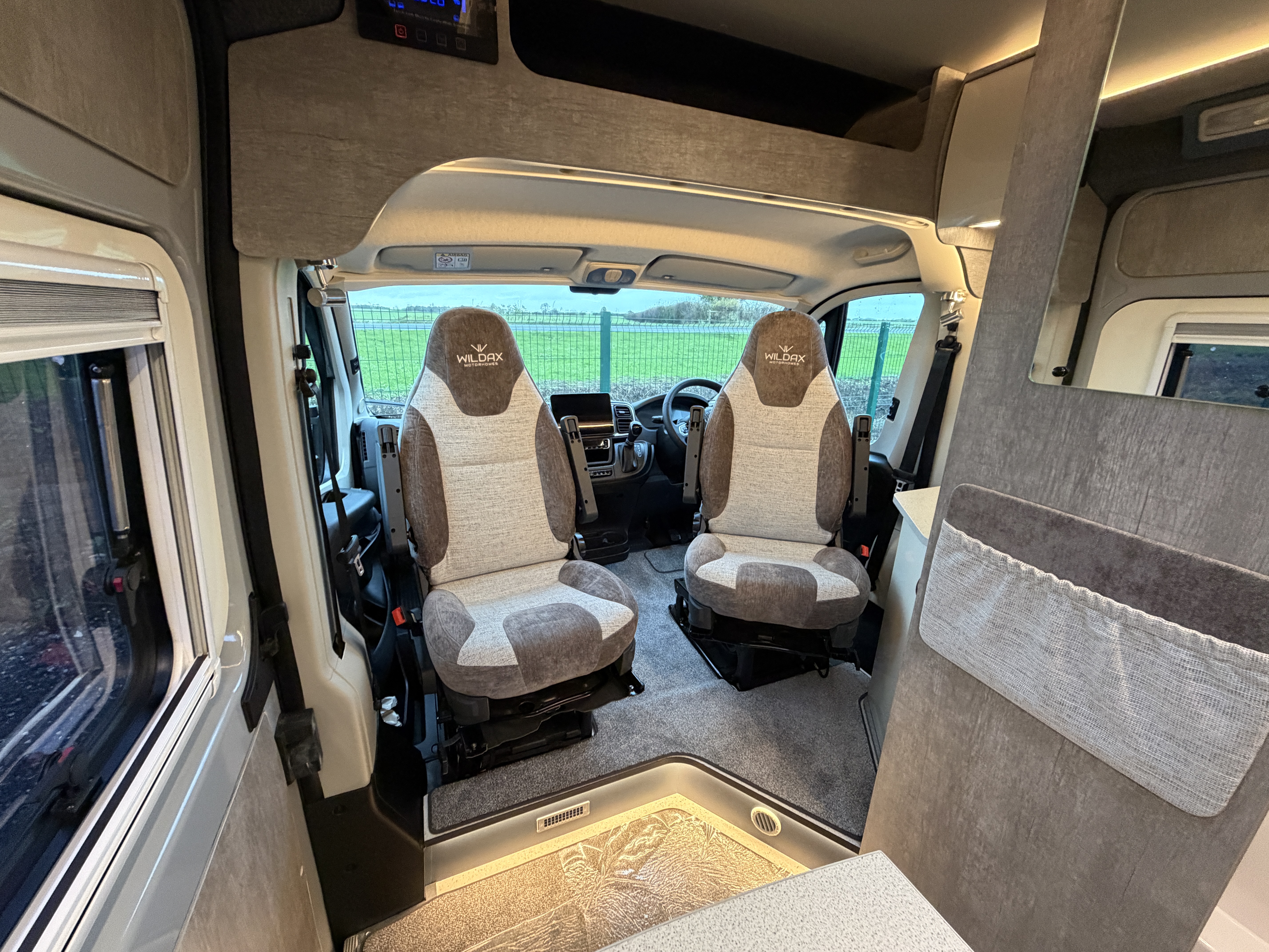 20251111 145617738 IOS