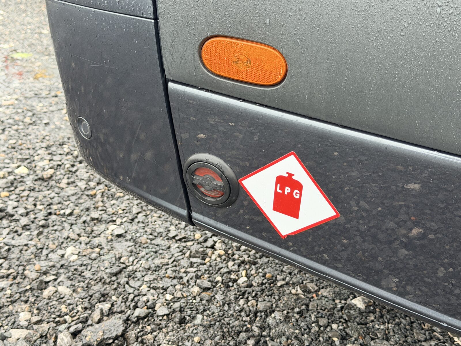 20251129 100216907 IOS