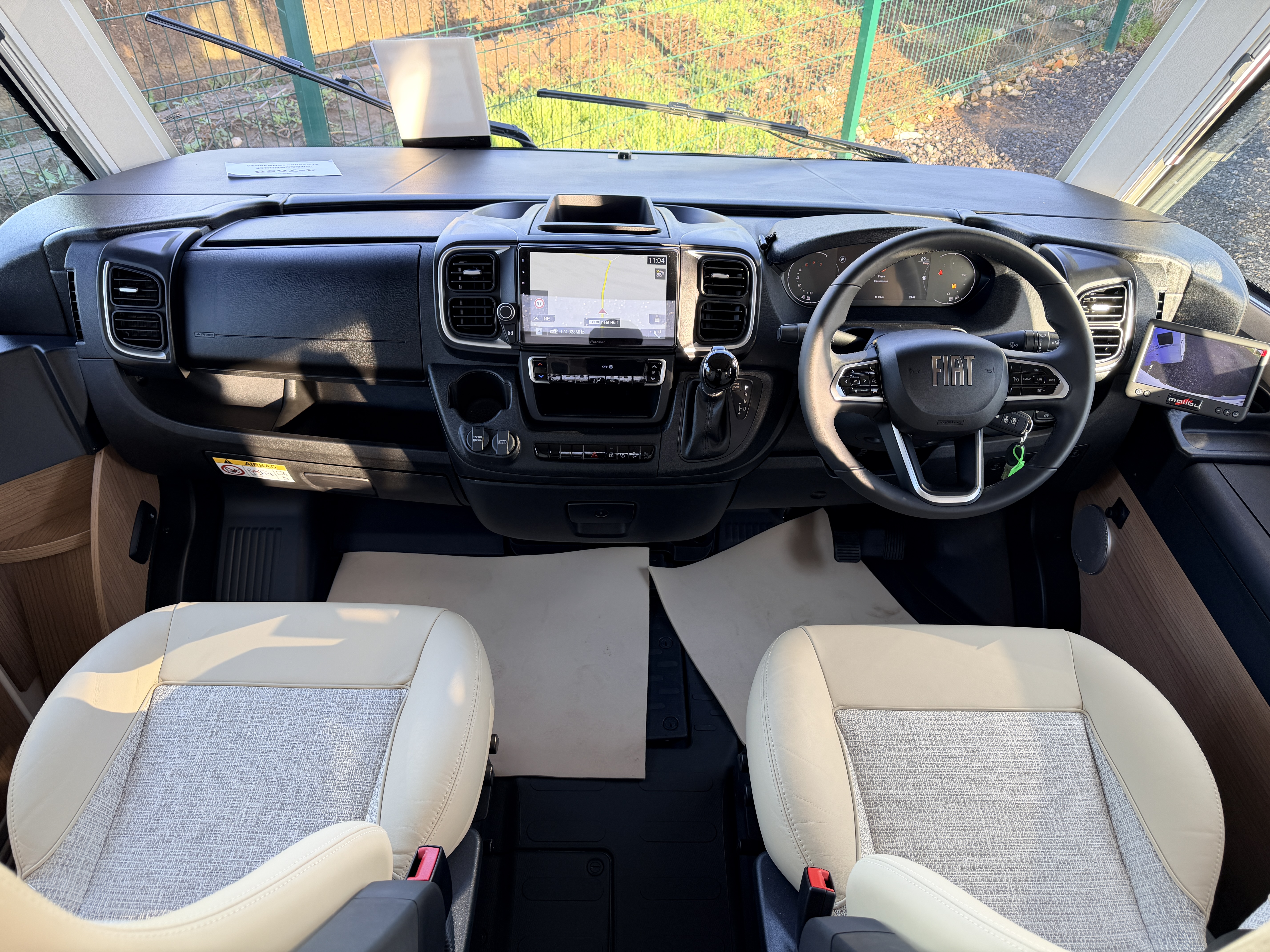 20251202 110443106 IOS