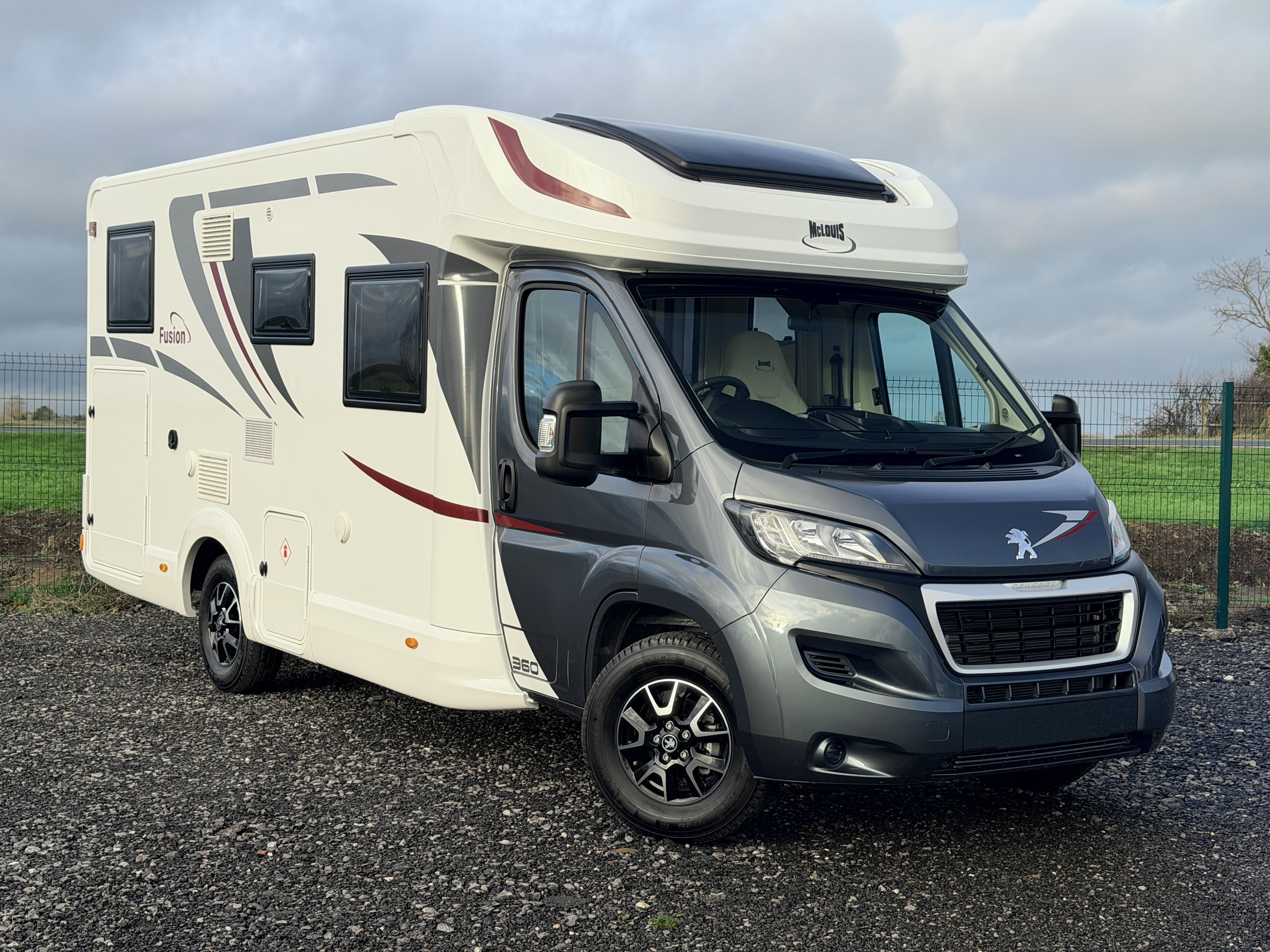 20251206 141433105 IOS