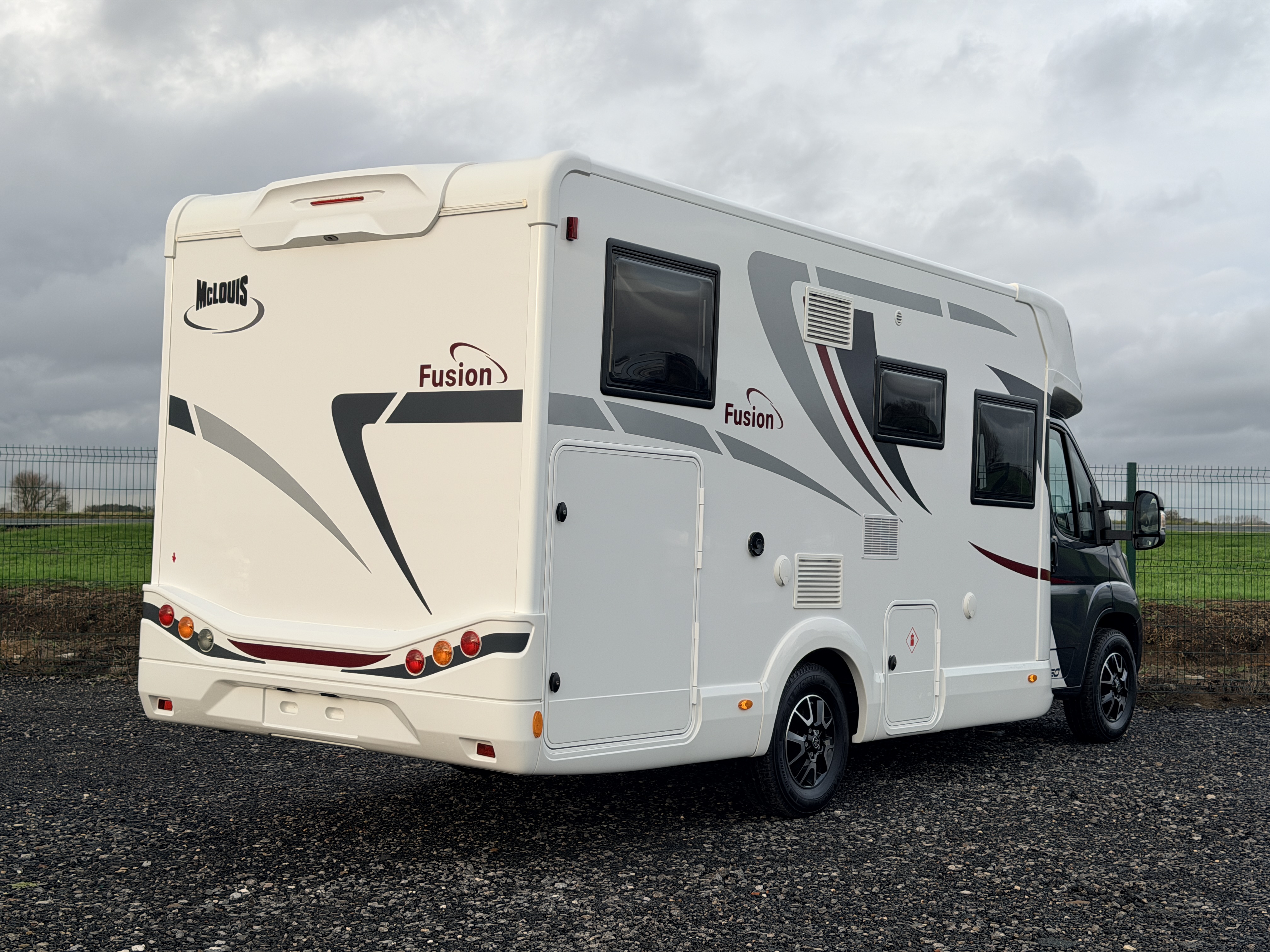 20251206 142112003 IOS