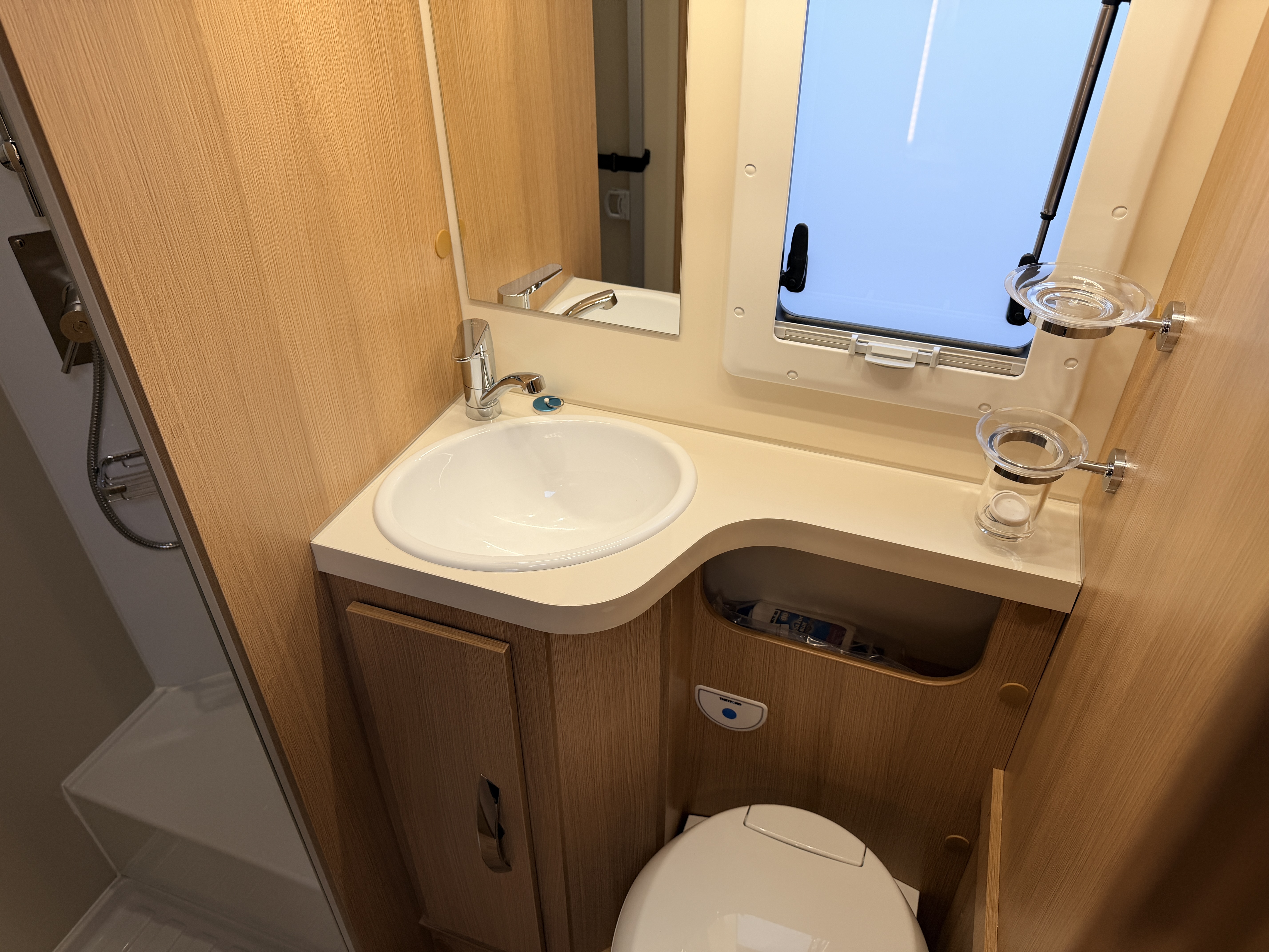 20251206 142856521 IOS