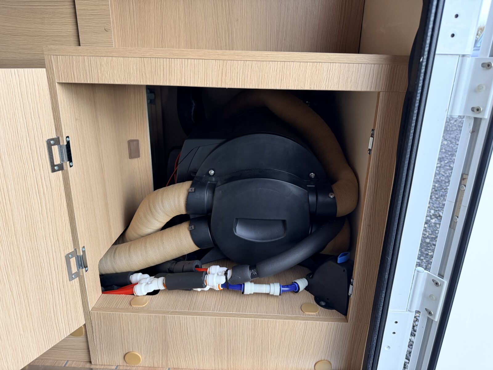 20251206 143454208 IOS