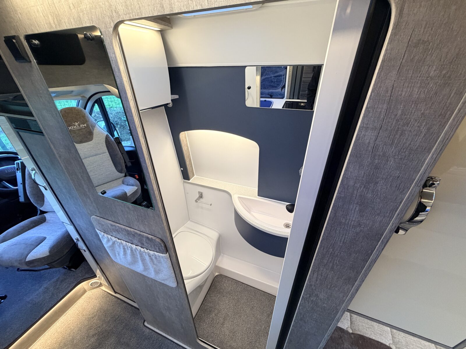 20251208 145641638 IOS